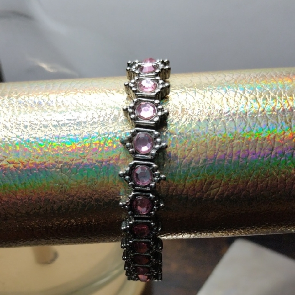 Elegant Pink FAUX Gemstone Bracelet silver Tne